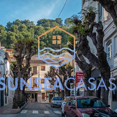 Casa Junto Al Castillo בית נופש דניה